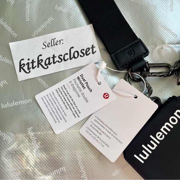 🆕 BLACK/GUNMETAL - NWT lululemon dual pouch wristlet - Picture 2 of 6